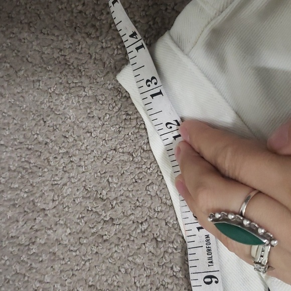 Vintage gap denim 100% cotton white 3" shorts - Picture 4 of 9